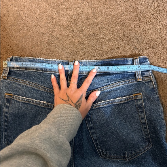 Abercrombie The Dad High Rise Jeans - Picture 9 of 10